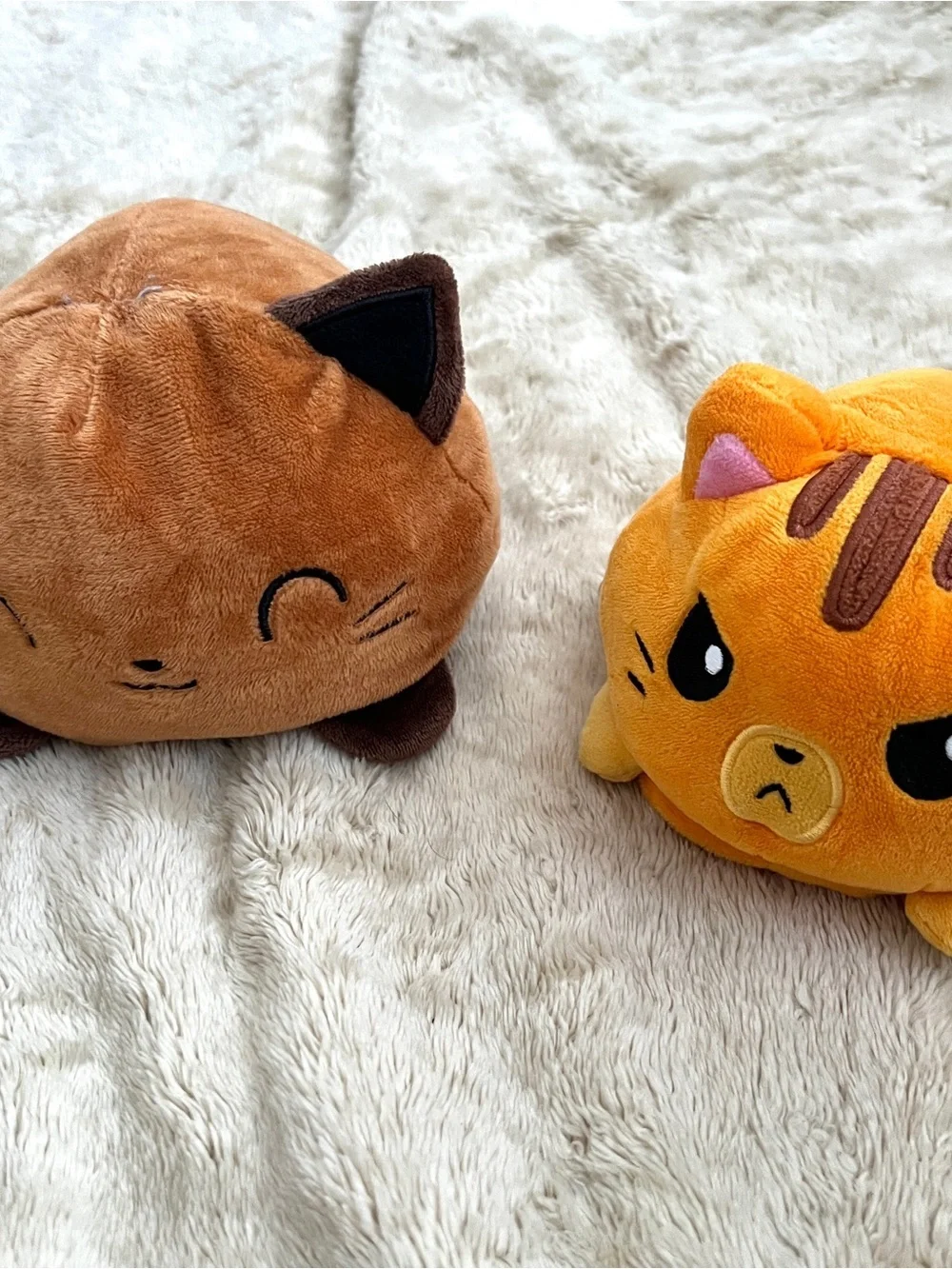 Reversible Angry Happy Cute Cat Plushies (2 Count)